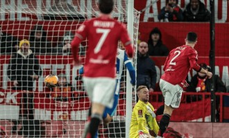 一场1-2，让曼联耻辱出局，两大杯赛淘汰，7亿欧豪阵也没用