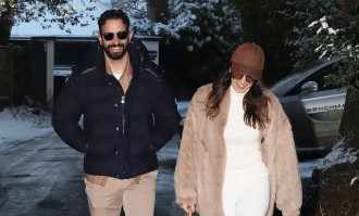 阿莫林戴墨镜竖拇指开启度假模式，曼联买单，带薪休假到6月