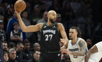 杰克逊28+12戈贝尔16+16 灰熊险胜森林狼