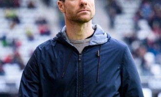 阿隆索不在固执！皇马6000万前锋逆袭，1个月从替补升至当家核心