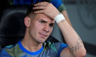 决战巴萨！皇马首发唯一悬念：2人竞争主力阿隆索艰难选择