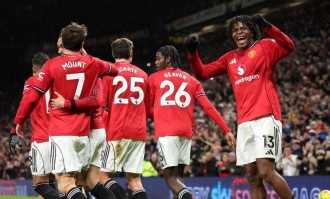 英超争四格局大变，曼联1-0险胜纽卡，三豪门积分齐头并进竞争日趋激烈